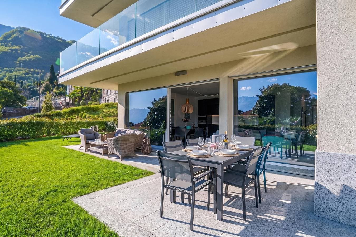 Foto 4 von 39: Modern House Apartment 1