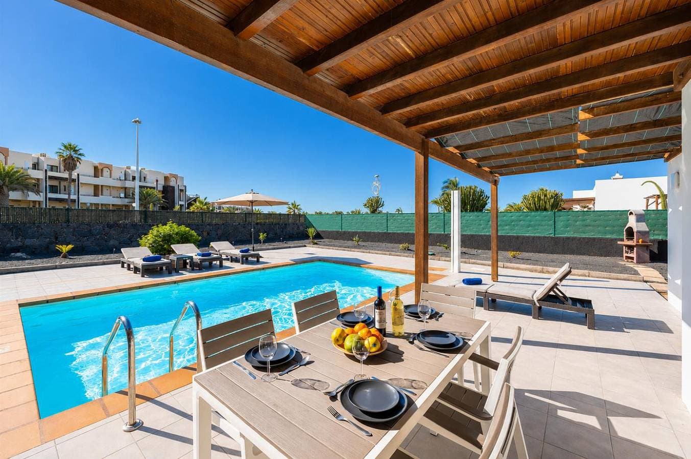 Foto 4 von 19: Villa für 4 Personen mit Terrasse