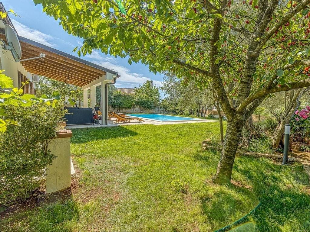 Foto 11 von 34: Agatta mit privatem Pool