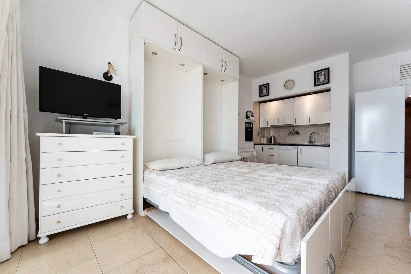 Foto 11 von 20: Einzimmerapartment 'Sunny' mit Blick auf den Hafen, Wi-Fi und Klimaanlage