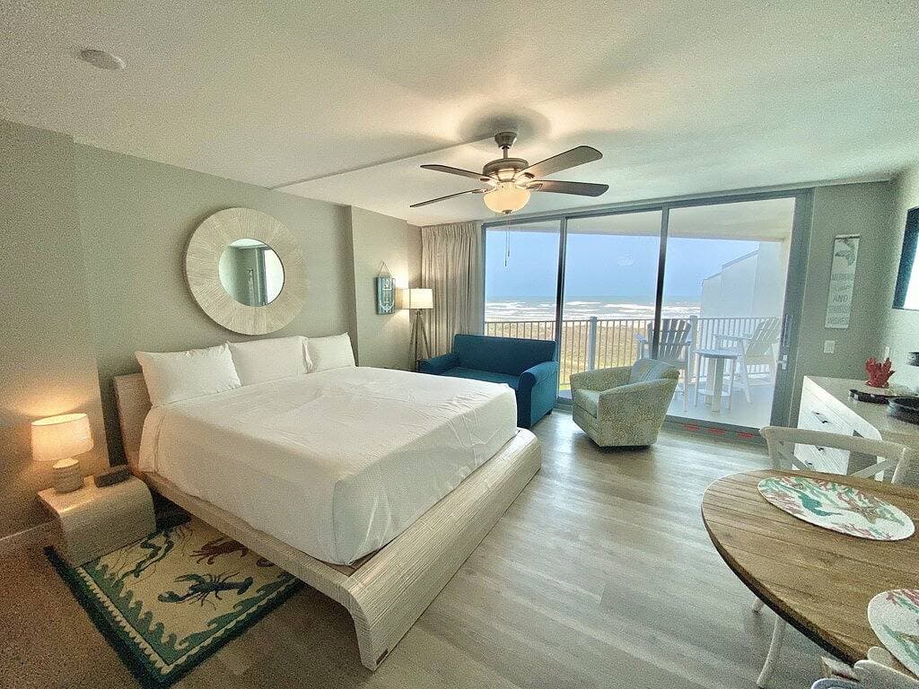 Foto 8 von 16: Sandcastle Condominium Unit 526