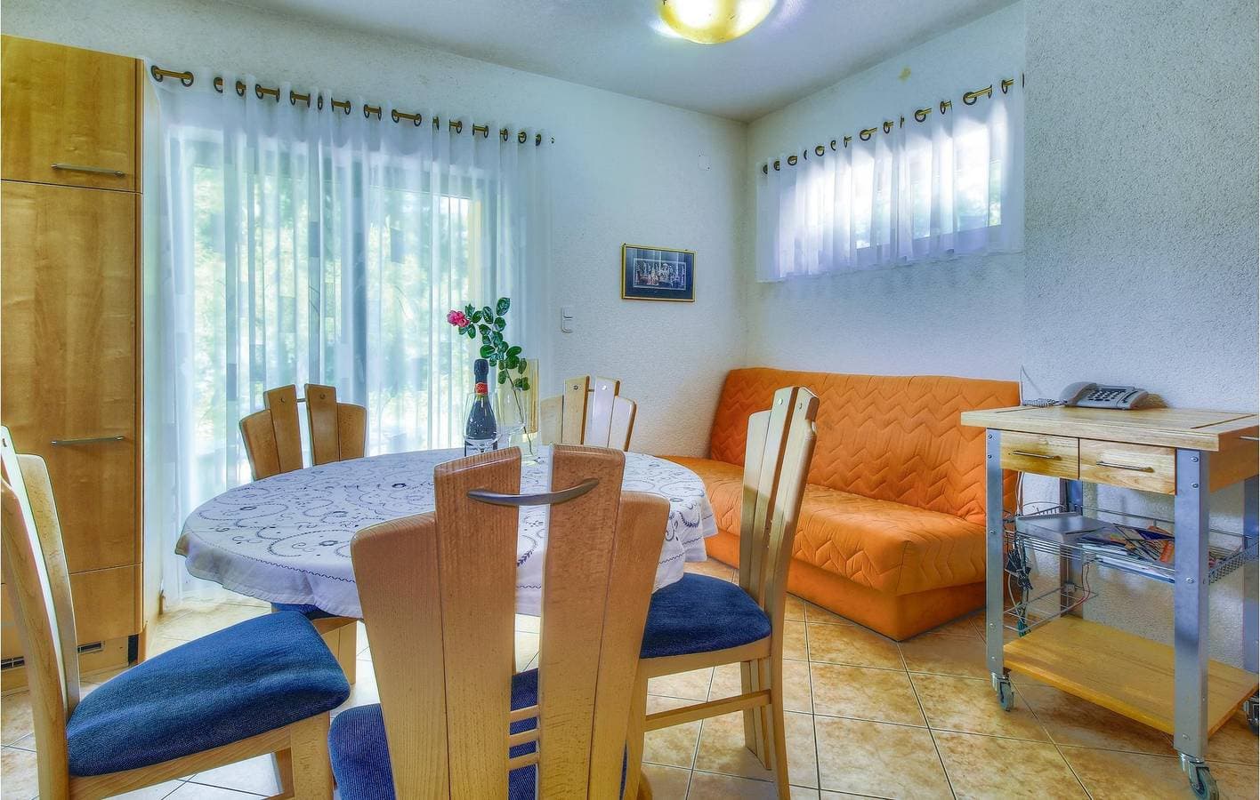 Foto 6 von 26: Apartment am Meer mit Pool, WLAN und Parkplatz in der Nähe von Montrin
