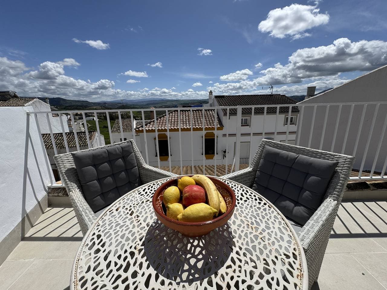 Foto 12 von 60: Zitronenbaum-Terrasse mit Bergblick, entzückendes Zuhause in Olvera-Cadiz-Andalusien-Spanien