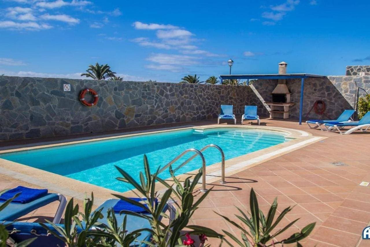Foto 2 von 27: Three-Bedroom Villa with Private Pool