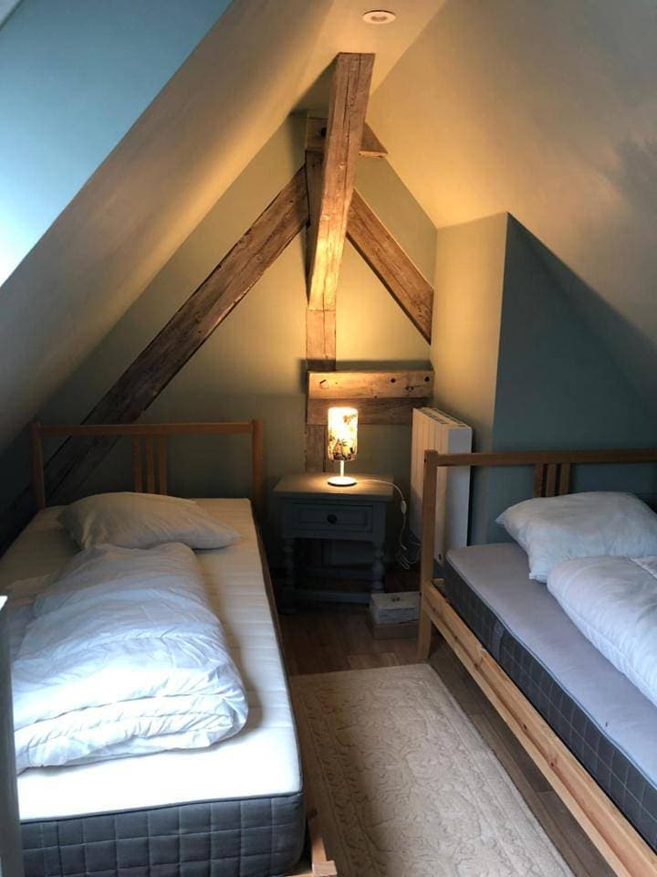 Foto 8 von 55: Two-Bedroom Apartment