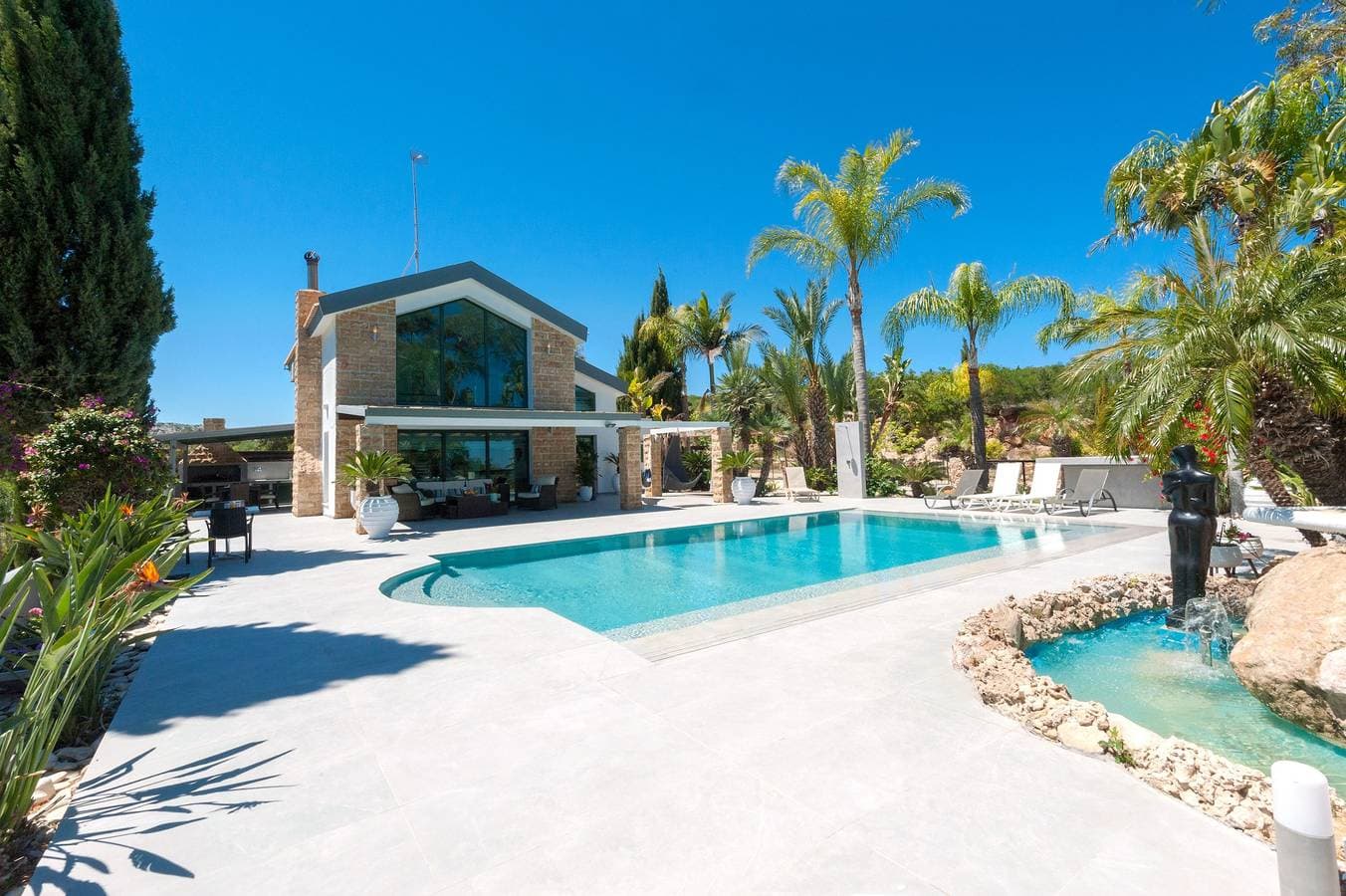 Foto 11 von 45: Villa für 7 Personen mit Garten