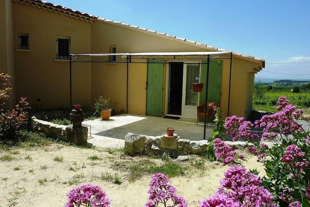 Foto 4 von 22: Studio inmitten von Weinbergen in Drome Provencale mit Swimmingpool.