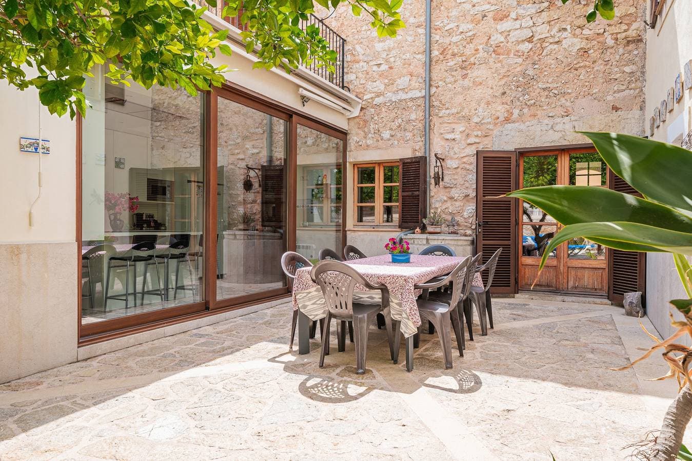 Foto 3 von 30: Sa Llimonera de Binissalem – Ferienhaus mit Pool, 6 Schlafzimmern & Klimaanlage