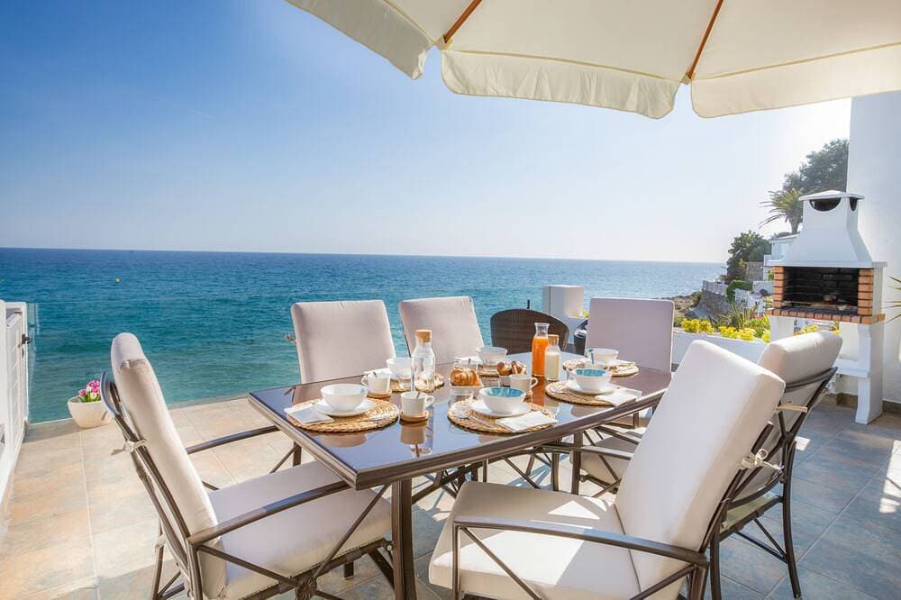 Foto 12 von 24: Haus steil, 30 m Strand, TV, WIFI, Parkplatz und Pool