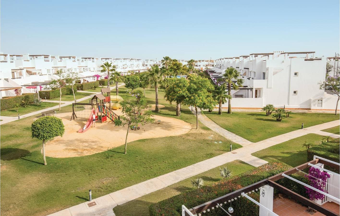 Foto 13 von 19: Gemütliches Alhama Apartment - AC, Parkplatz, Terrasse, Pool & WiFi