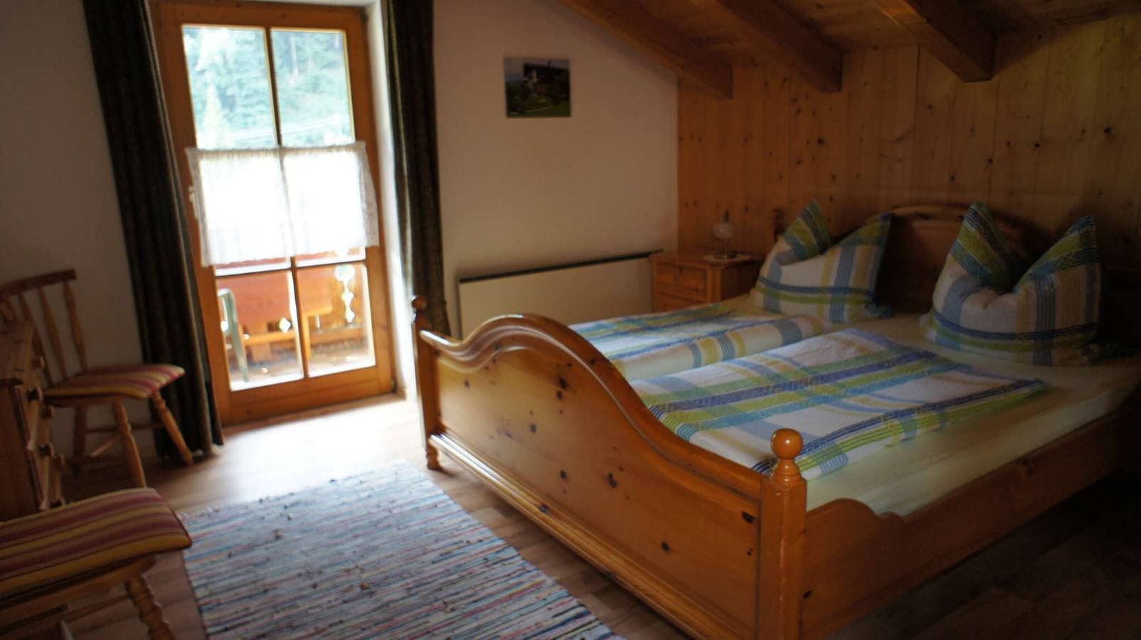 Foto 3 von 13: Ferienwohnung 'Kramerblick' mit Bergblick und Balkon
