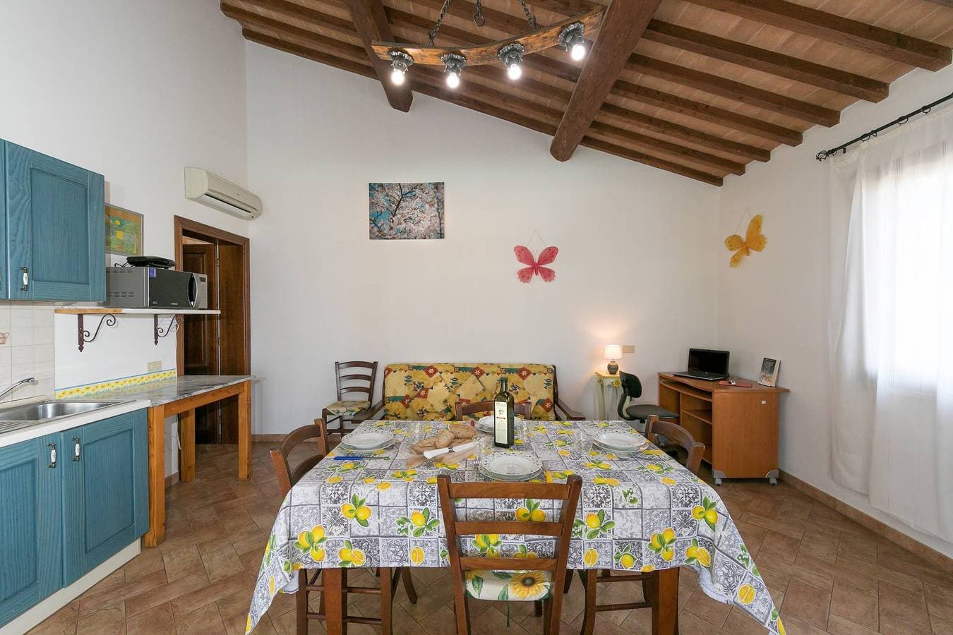 Foto 6 von 18: Bauernhof "Il Pino - Mandorlo" mit Gemeinschaftspool, privater Terrasse und WLAN