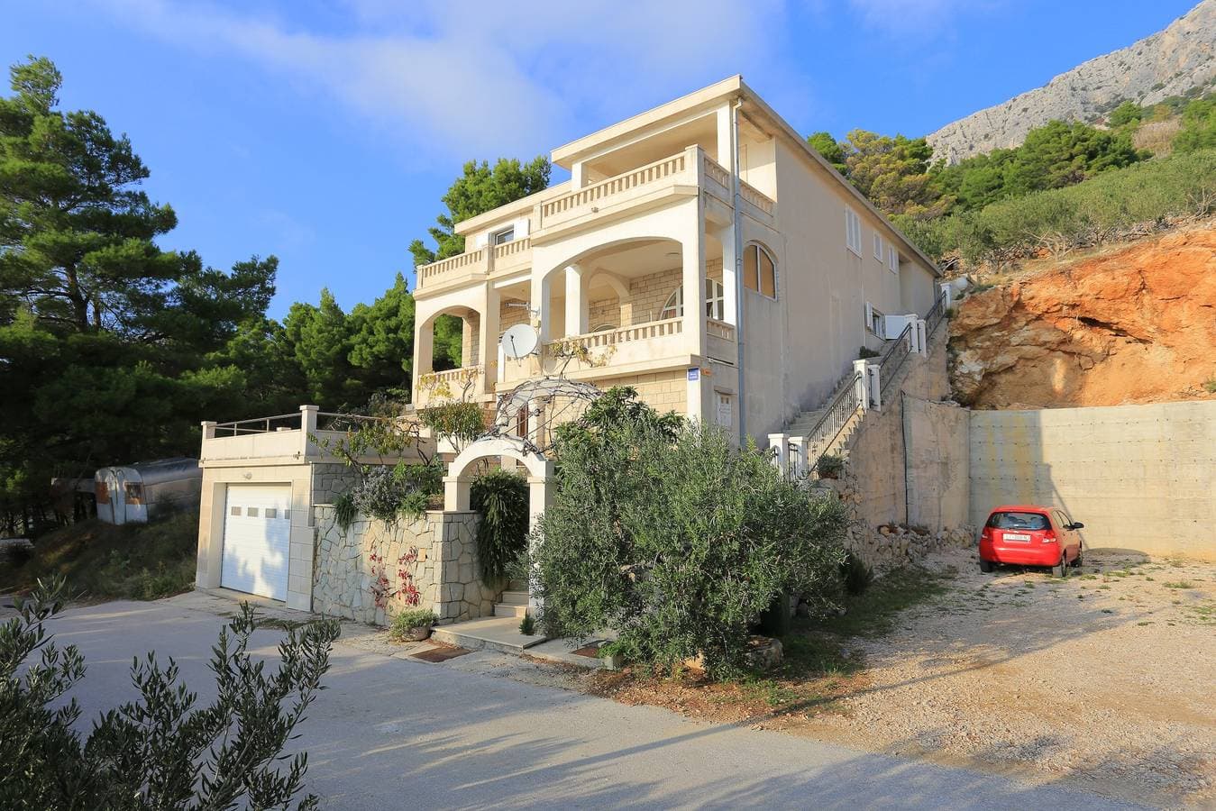 Foto 3 von 21: 1-Zimmer-Ferienwohnung mit Terrasse und Meerblick Brela, Makarska A-6006-b
