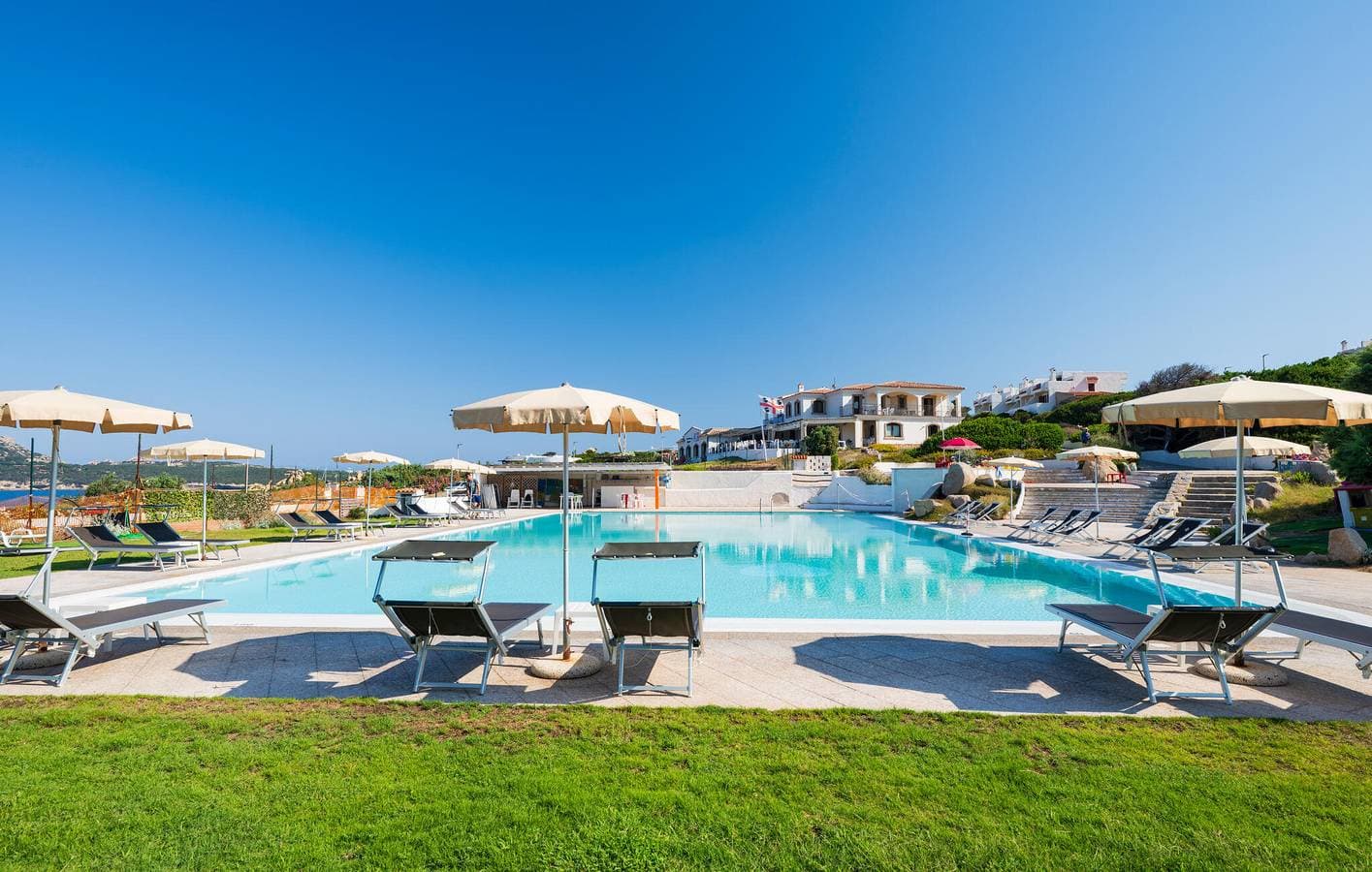 Foto 6 von 33: Appartement am Pool mit Küche, Zugang zum Strand