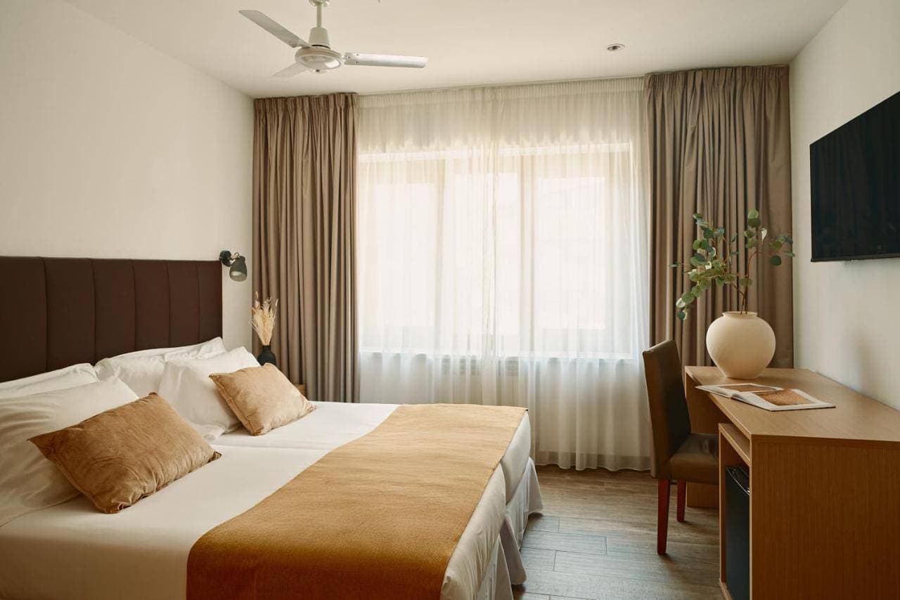 Foto 7 von 8: Non Air-Conditioned Double or Twin Room