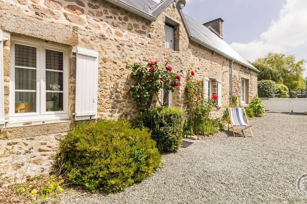 Einfamilienhaus mit eigenem Garten in Gouville-sur-Mer 1