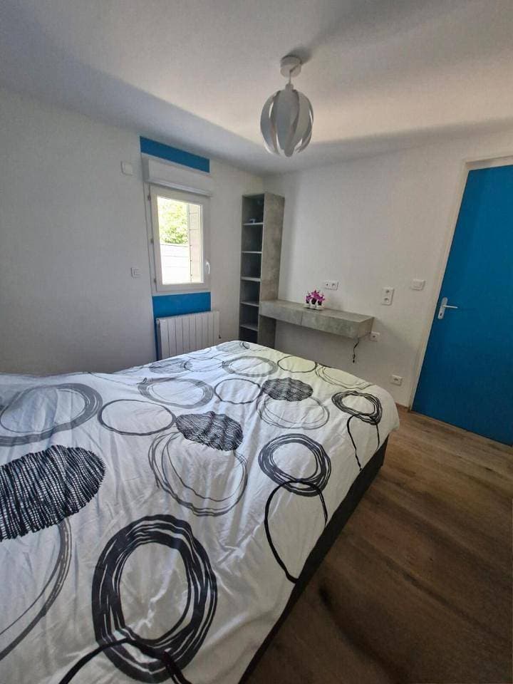 Foto 9 von 33: Three-Bedroom House