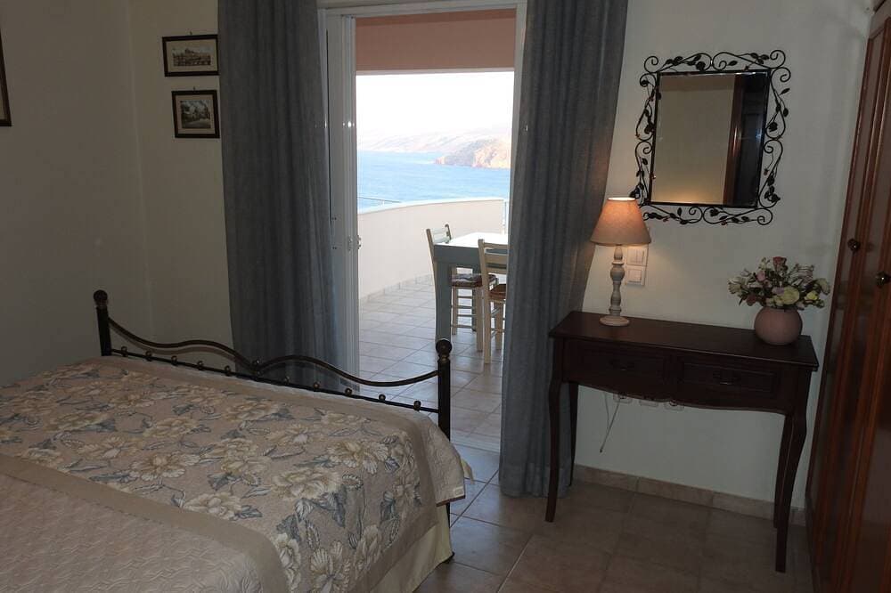 Foto 3 von 30: Villa 'Aiolos' – Swim Spa, Privat, mit Meerblick, WLAN und Klimaanlage