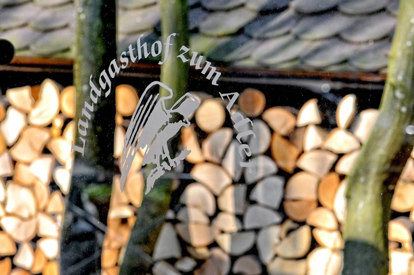Foto 3 von 25: Landgasthof Adler zu Hochstetten - Standard Doppelzimmer mit Dusche/Wc