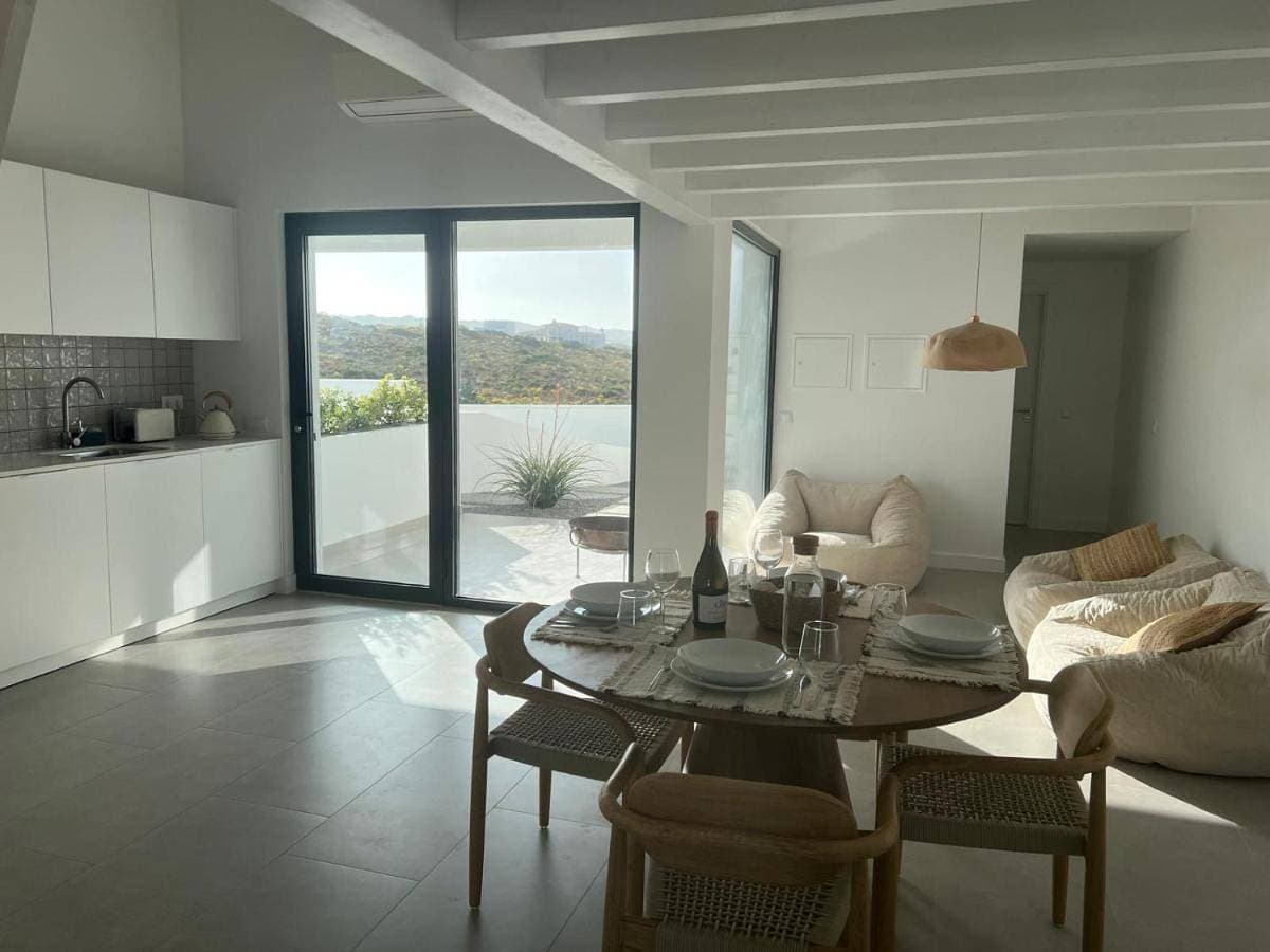 Foto 5 von 12: Two-Bedroom House