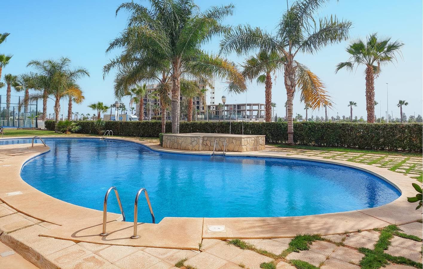 Apartment mit Meerblick, Pool und Terrasse 1