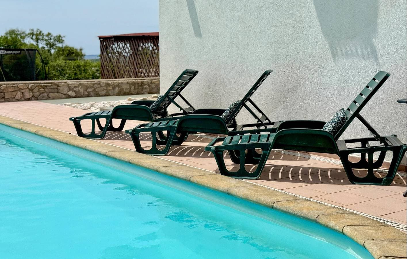 Foto 10 von 31: Gemütliches Apartment mit Pool, Terrasse & WiFi, 2km zum Strand