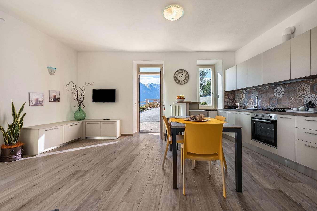 Foto 6 von 36: Ferienwohnung 'Casa Bepi' mit Seeblick, privater Terrasse und WLAN