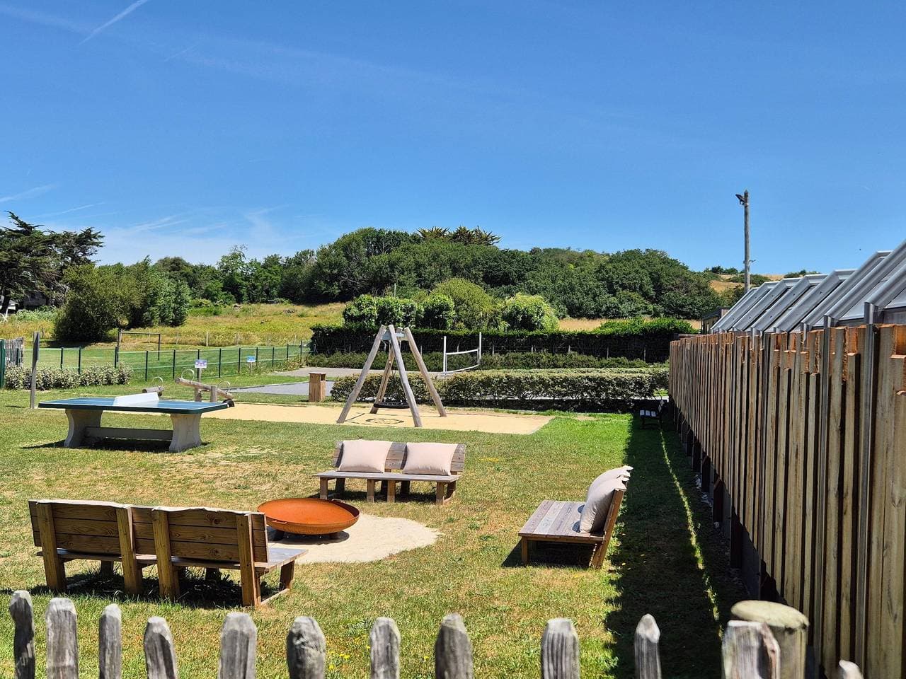 Foto 9 von 40: Küstenchalet für 4 Gäste mit Pool