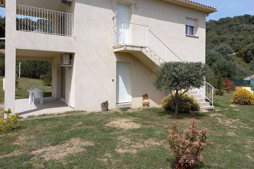 Foto 6 von 19: U Sole first floor of a villa with communal swimming pool