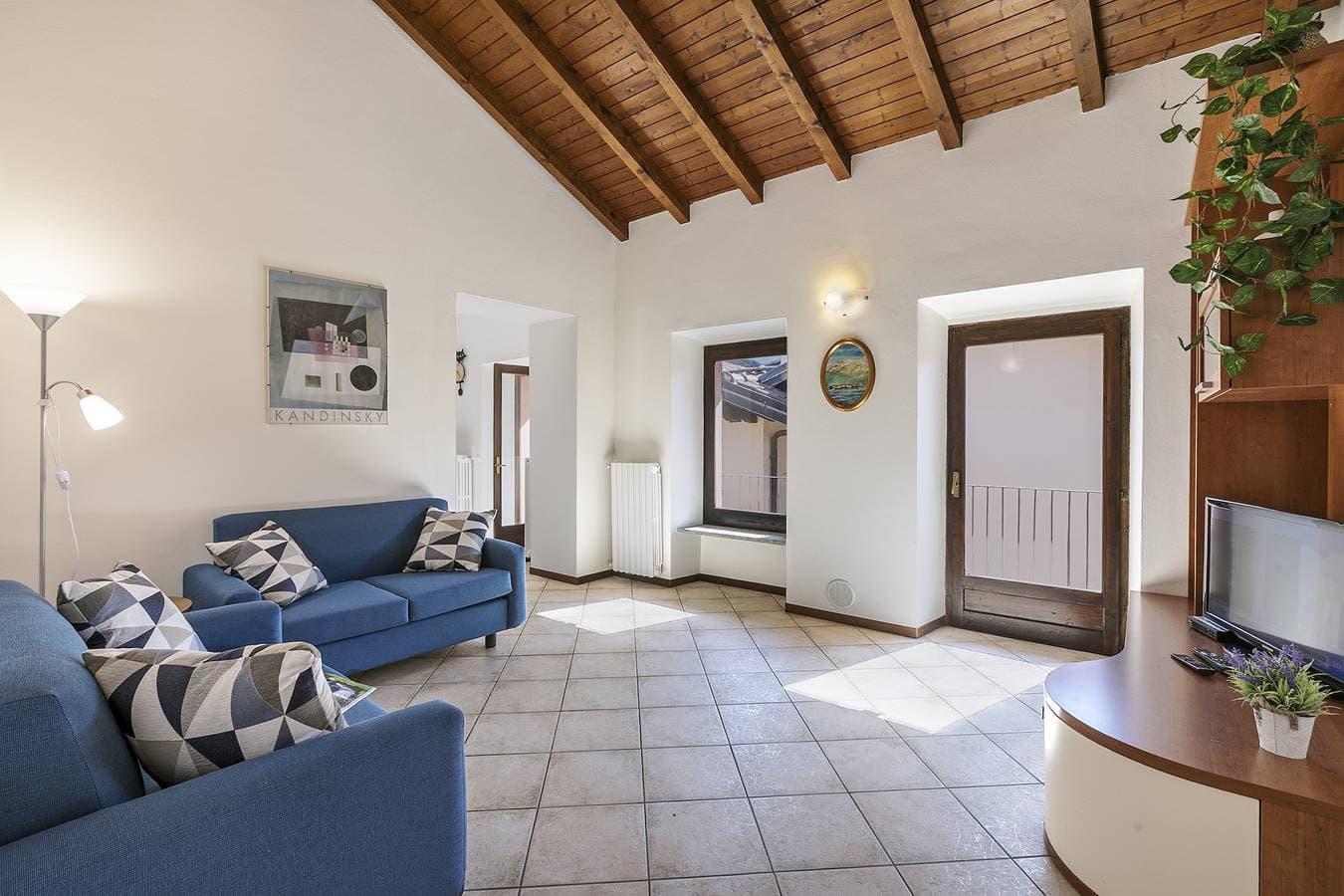 Foto 8 von 27: Nel Cuore Di Baveno Apartment, 50m from Lake