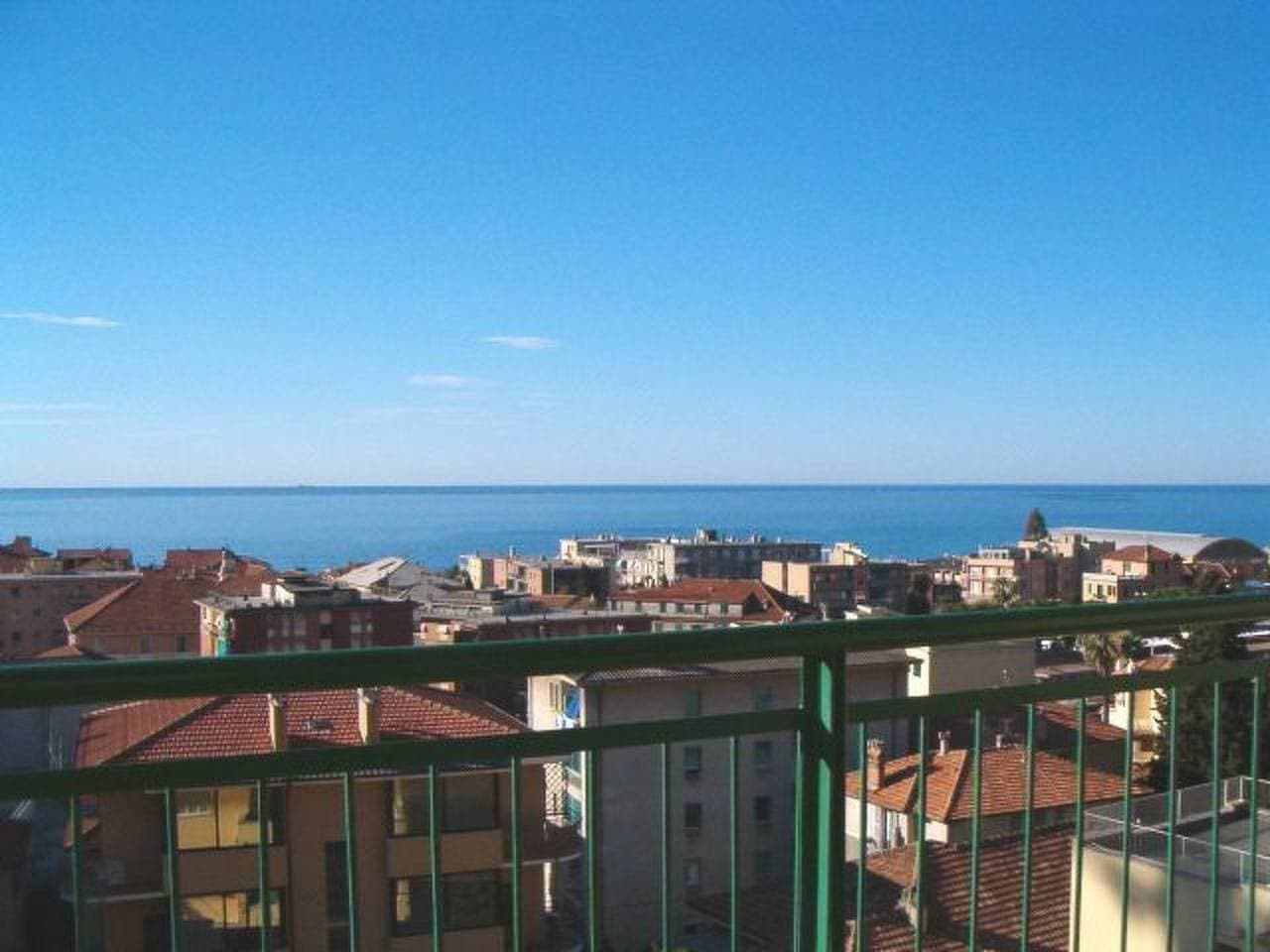 Finalmarina Zwei-Zimmer-Wohnung 300m Strand 1