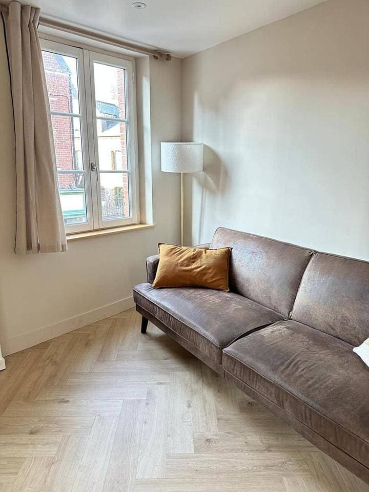 Foto 10 von 18: One-Bedroom Apartment with City View