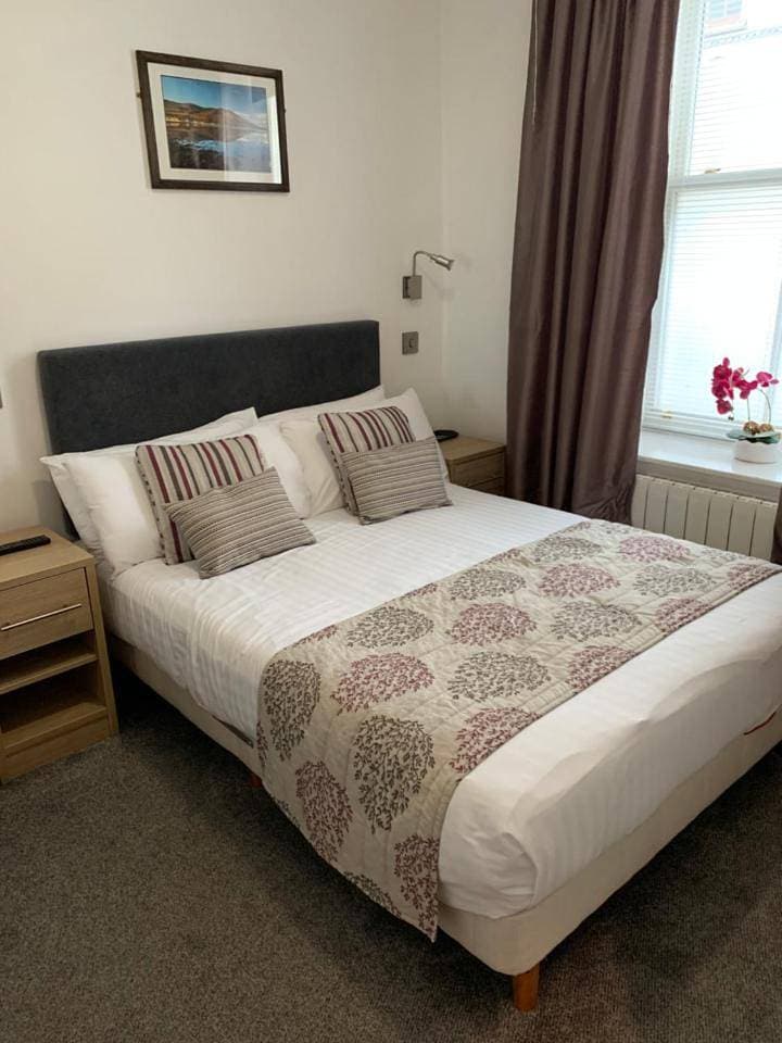 Foto 9 von 11: Double Room - Disability Access