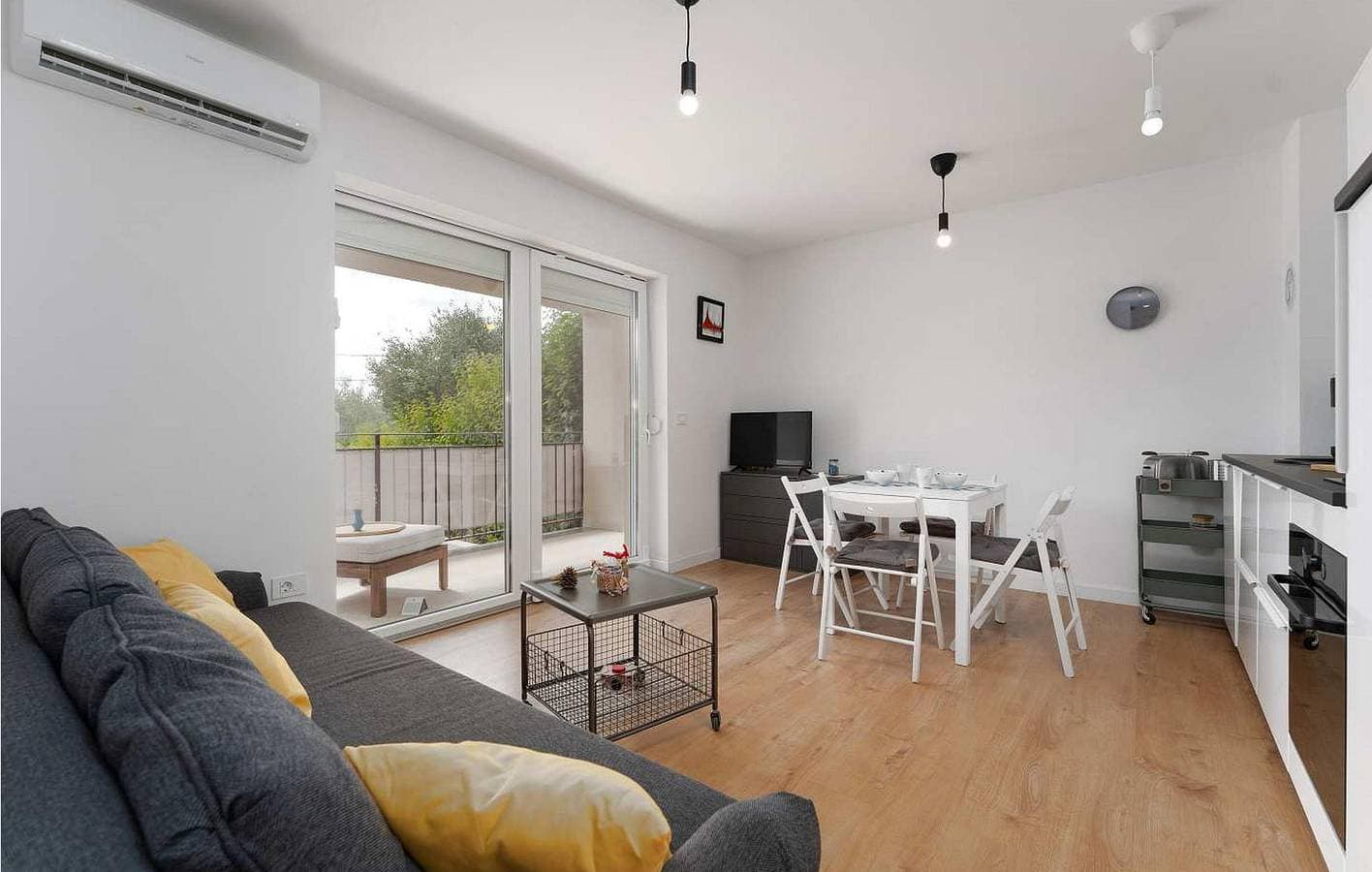 Foto 8 von 24: Gemütliche Ferienwohnung mit Terrasse, WLAN und Parkplatz in der Nähe der Pizzeria Capri