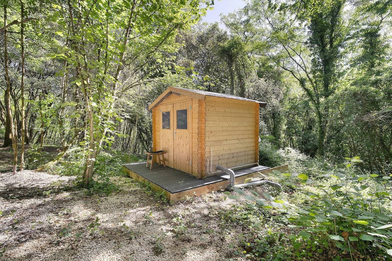 Foto 9 von 31: Tiny Home Beynac Lux im Wald – Ruhe, Natur & beheizter Pool