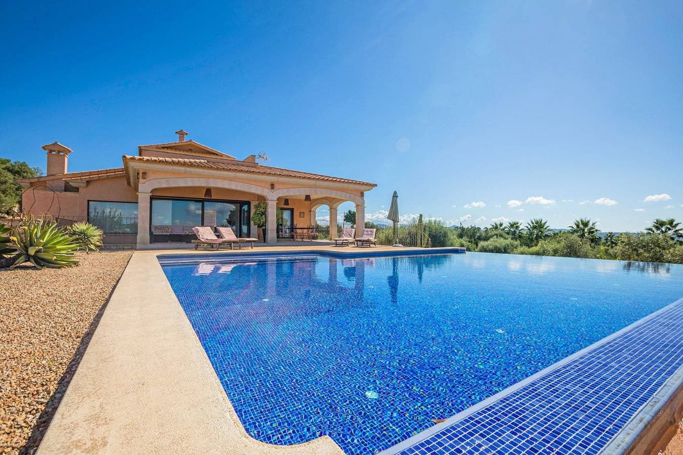 Villa 1