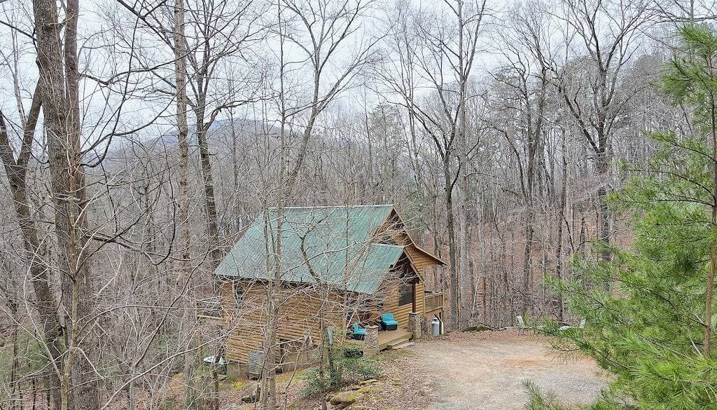 Foto 5 von 48: 3 Bezahlungsplan * Honeymoons * Hunde Ok * Netflix * Hot Tubs * Firepits * Pool Table * WIFI * Liebe