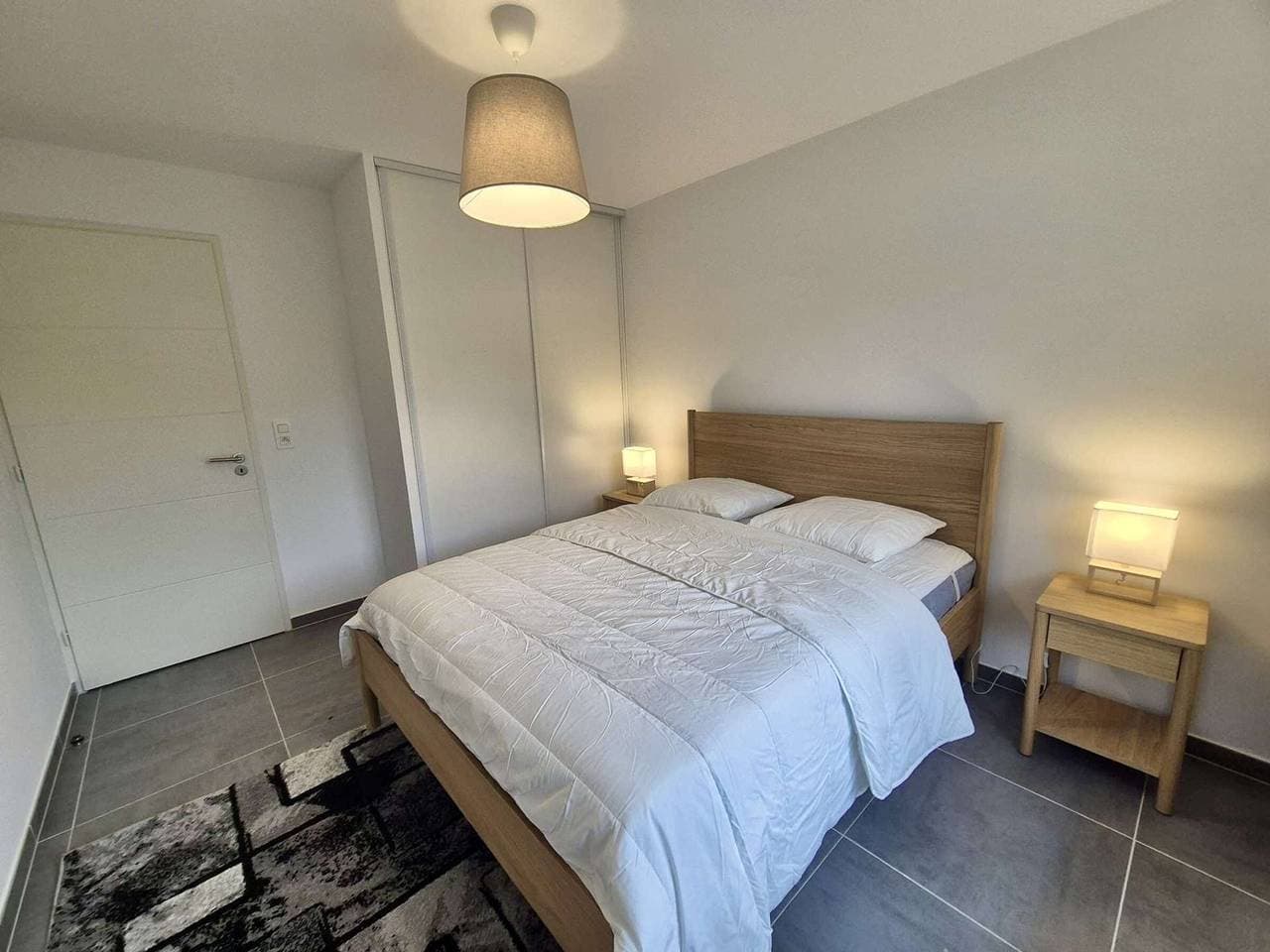 Foto 9 von 26: Moderne Wohnung mit Pool, Klimaanlage und Parkplatz in Cavalaire-sur-Mer