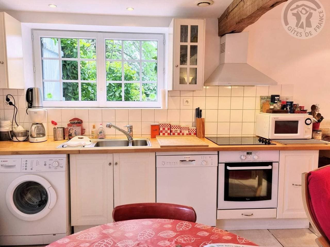 Foto 10 von 33: Renoviertes Ferienhaus mit umzäuntem Garten in Boissets