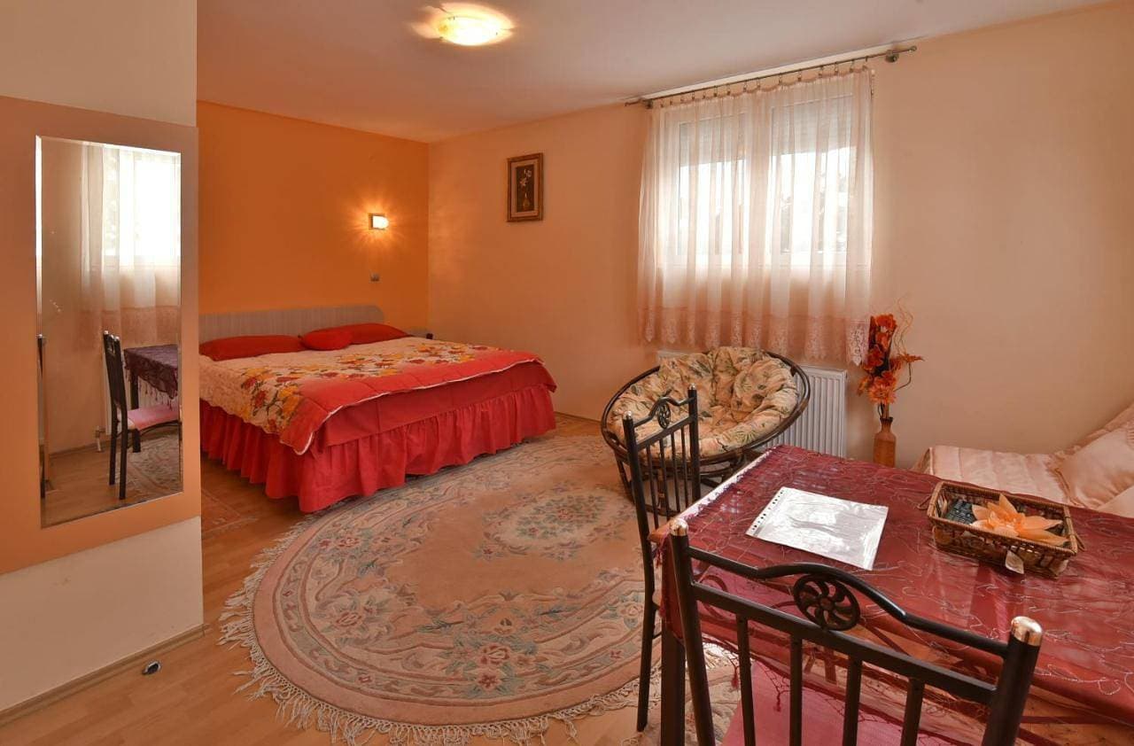 Foto 4 von 31: One-Bedroom Apartment
