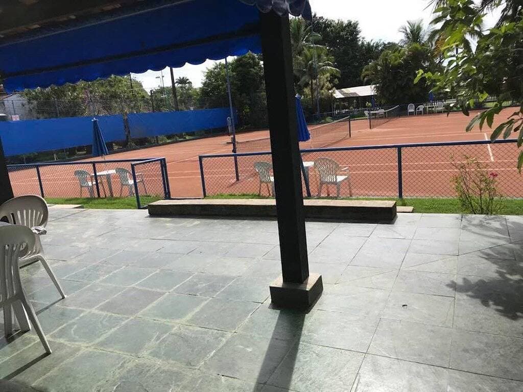 Foto 4 von 34: Wembley Tennis Condo - Toninhas, volle Freizeit 100 Meter vom Strand entfernt