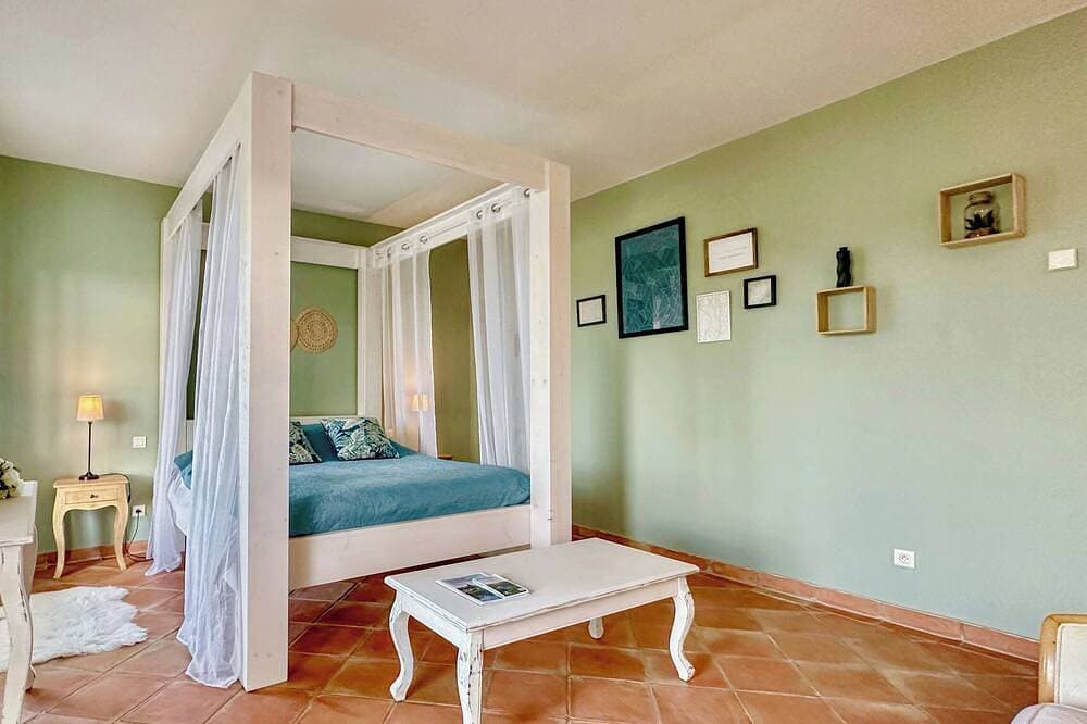 Foto 2 von 7: Maison Oléa - Chambre D'hôtes \"fleur de Lin\" Avec vue sur la Vallée de la Vézère