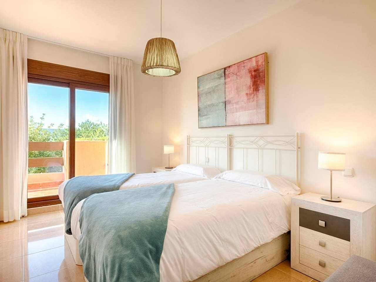 Foto 2 von 25: Fabelhafte 2-Zimmer-Wohnung in Estepona mit Pool und am Strand