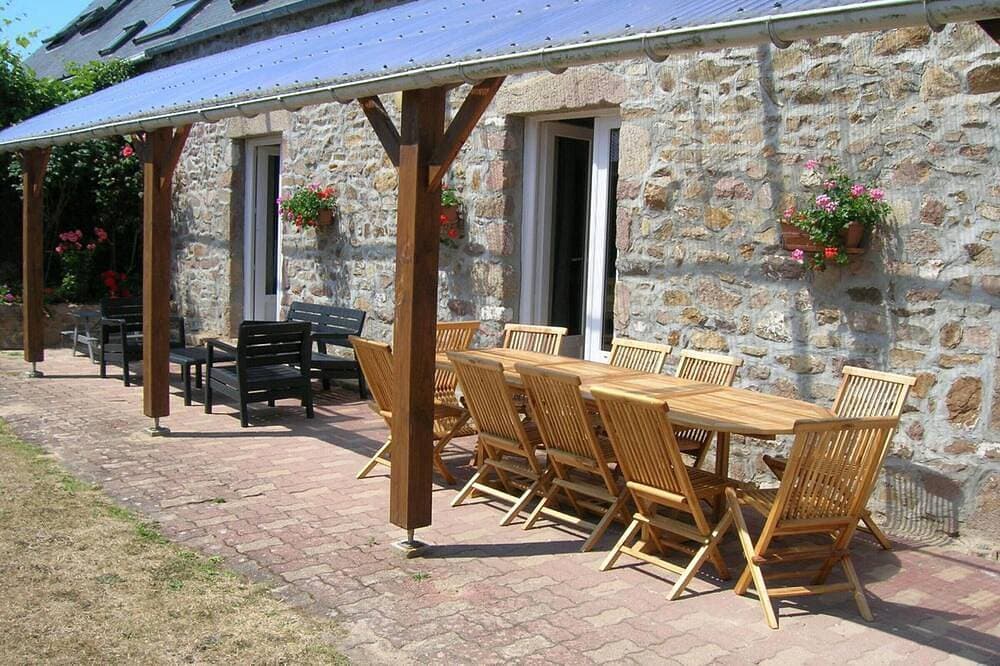 Komfortables Haus in La Hague mit geschlossenem Garten 1