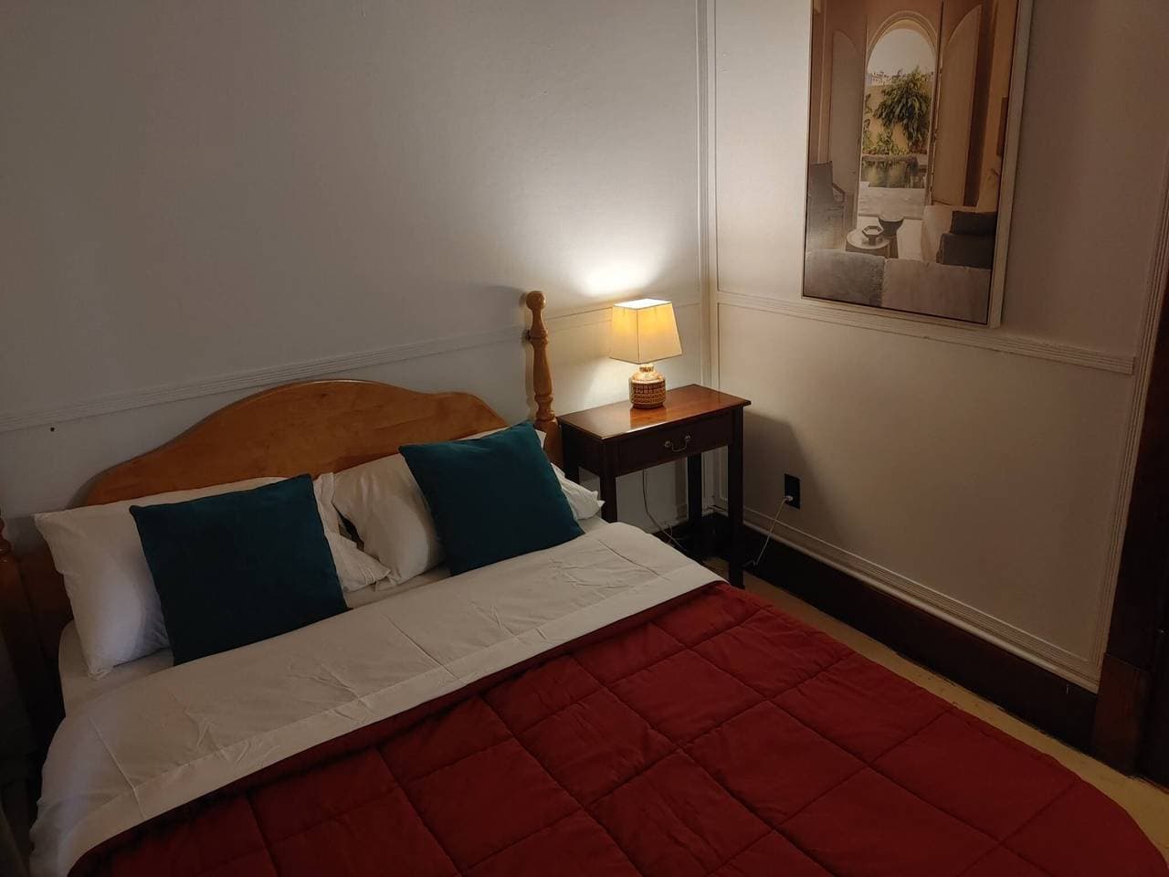 Foto 4 von 25: Gemütliches Economy-Zimmer im Zentrum von Saint John mit Gemeinschaftseinrichtungen