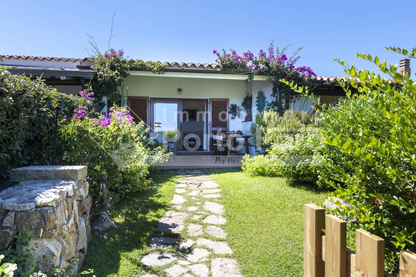 Foto 2 von 23: Ferienwohnung für 4 Personen mit Garten
