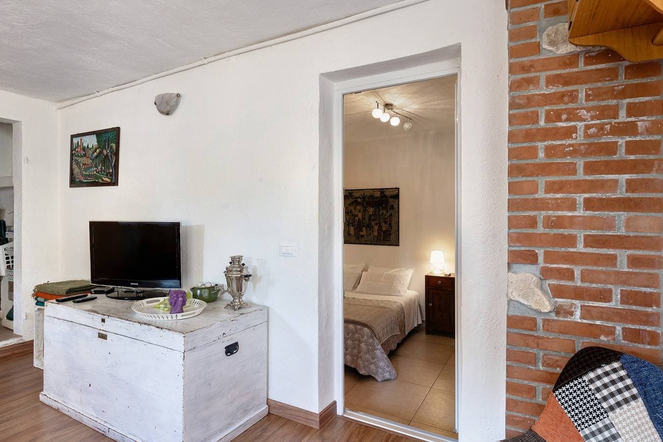 Foto 11 von 25: Ferienwohnung 'Les Amis' mit privatem Garten, Wi-Fi und Klimaanlage