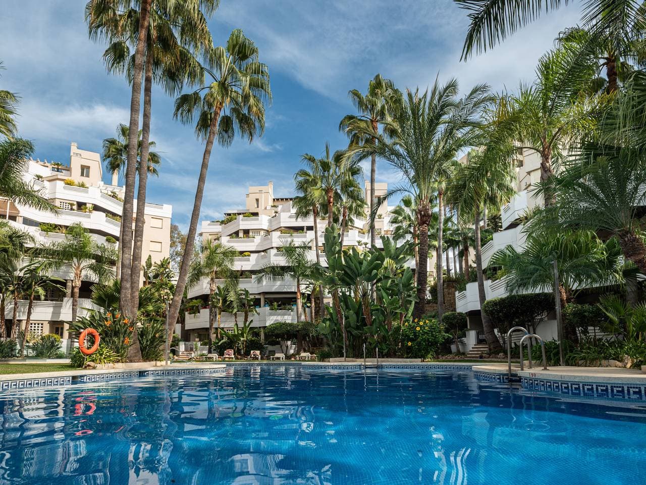 Nueva Andalucia: Gemütliches, komfortables Appartementhaus Fuente Aloha 1