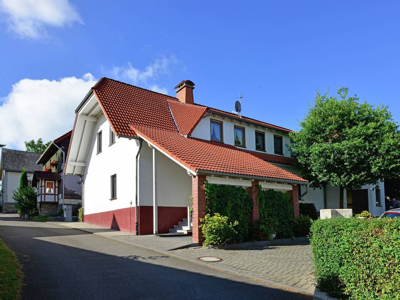 Foto 2 von 54: Wohnung mit Garten in Eimelrod