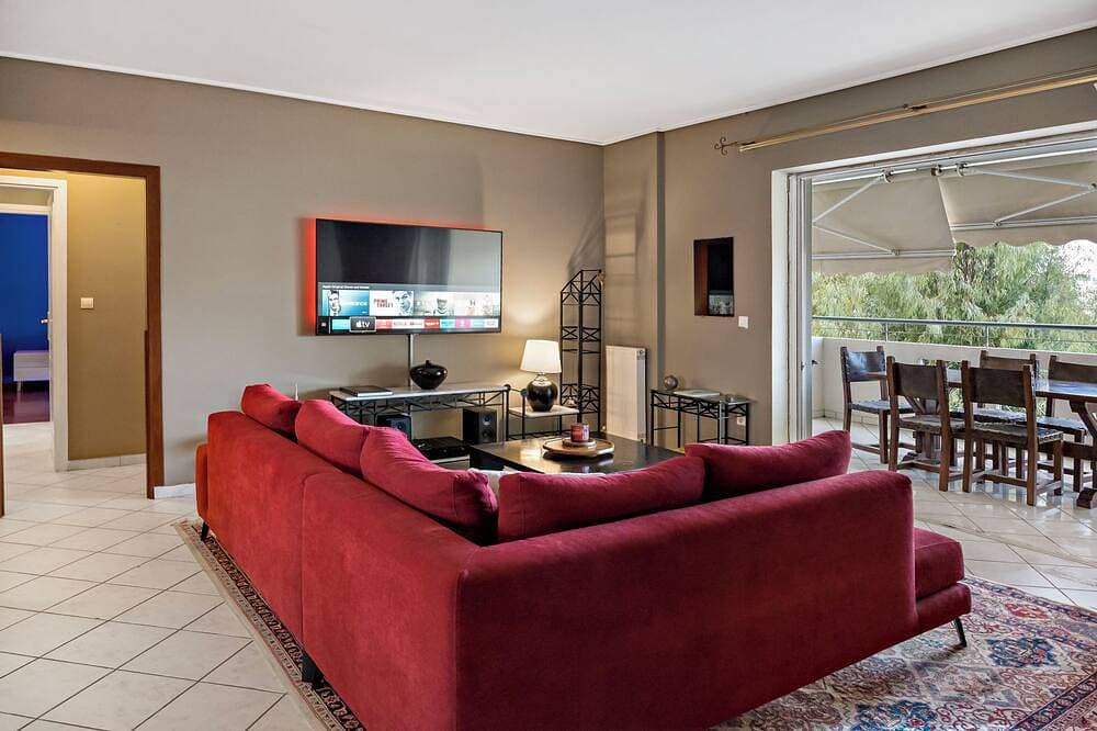 Foto 12 von 28: Modern Chalandri Apartment 60\" from Underground to Athens Center Centre